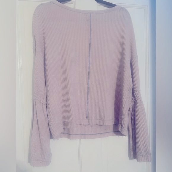 Free People -We The Free Light Lavender Dahlia Flared Sleeve Thermal size S - Picture 2 of 2